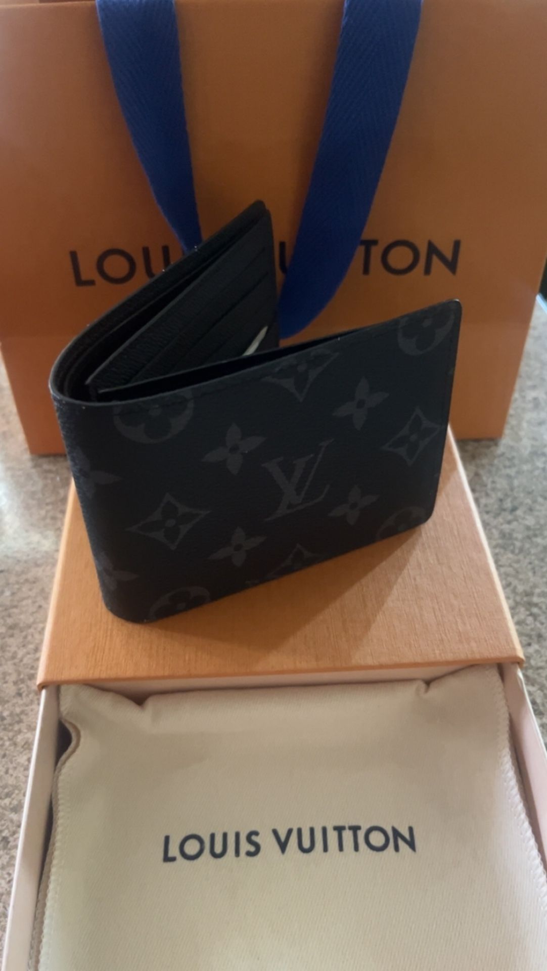 used black louis vuittons wallet