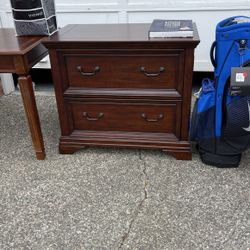 File Cabinet With Lock