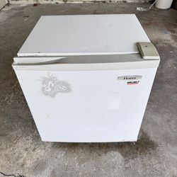 Small Refrigerator/Freezer