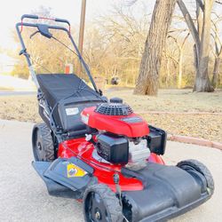 Blackmax Honda Self Propelled Lawn Mower With Bag 