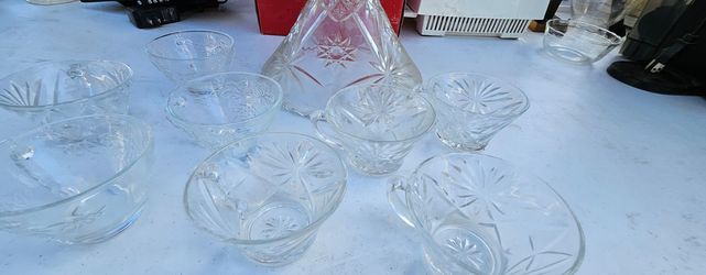 Vintage Anchor Hocking Early American Prescut (EAPC) "Star of David" Glass Punch Bowl Set.