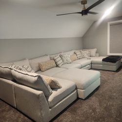 Sectional/Couch