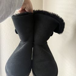 Women’s Uggs Bailey Button