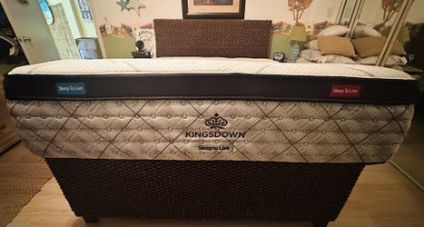 Kingsdown Sleep to Live 8000 Series Hybrid Queen Mattress 