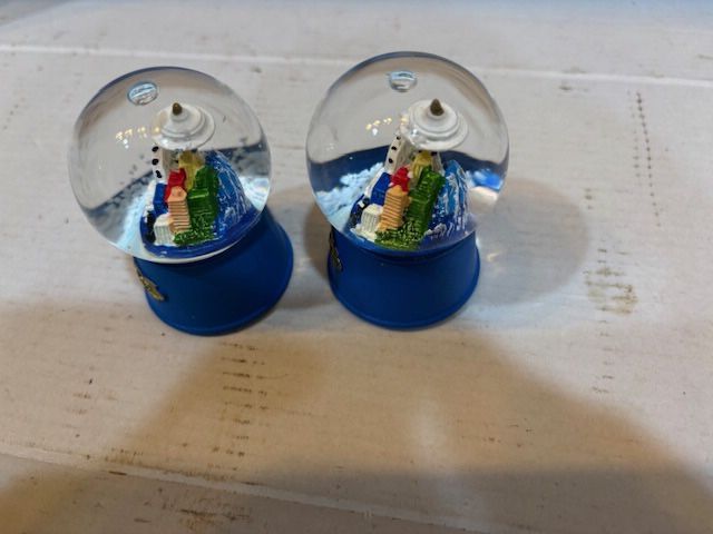 Seattle Snow Globes
