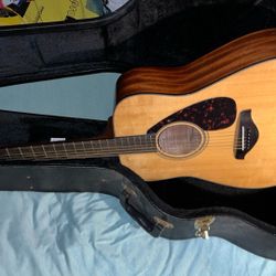 Yamaha FG700s