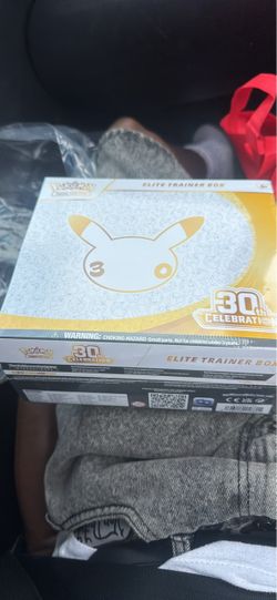 Pokemon 30th anniversary ETB