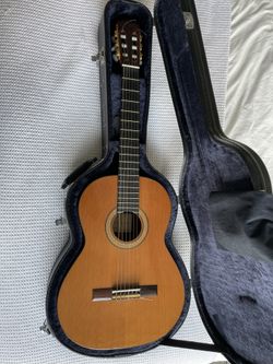 Antonio Aparicio AA70 Classical Guitar