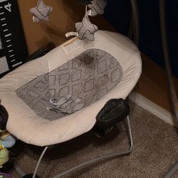 Graco Simple Sway.. Baby Swing