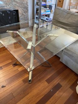 FREE! 42” Square Dining Table. Must Be Gone Today‼️ 12/14