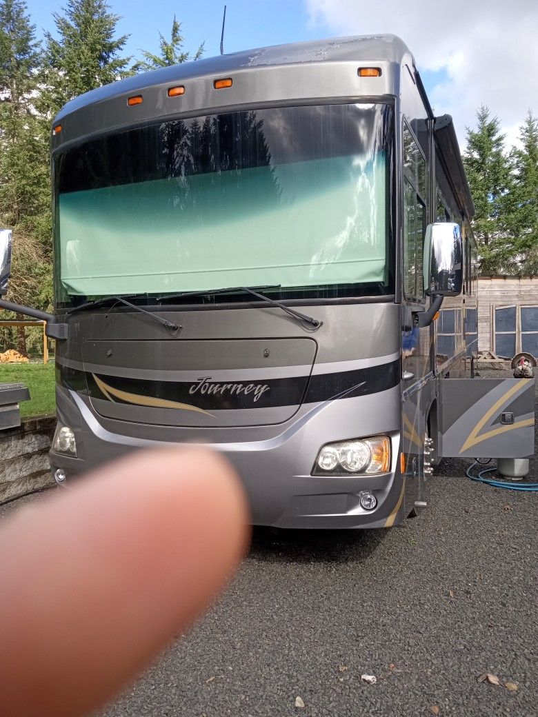 2010 Winnebago Journey 40L