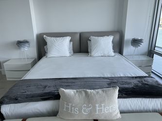 Calligaris - Taylor Upholstered King Bed With Mattress