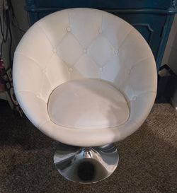 Tufted vanity chair