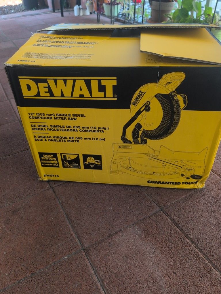 Dewalt 12 In Single Bevel Compound Miter Saw
