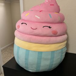 Jumbo Size Cupcake Squishmallow 