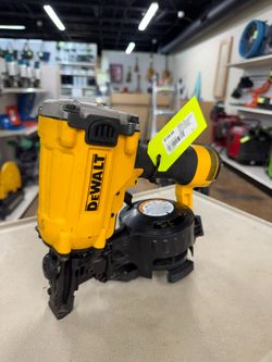 DEWALT DW45RN 15-DEGREE COIL ROOFING NAILER USED
