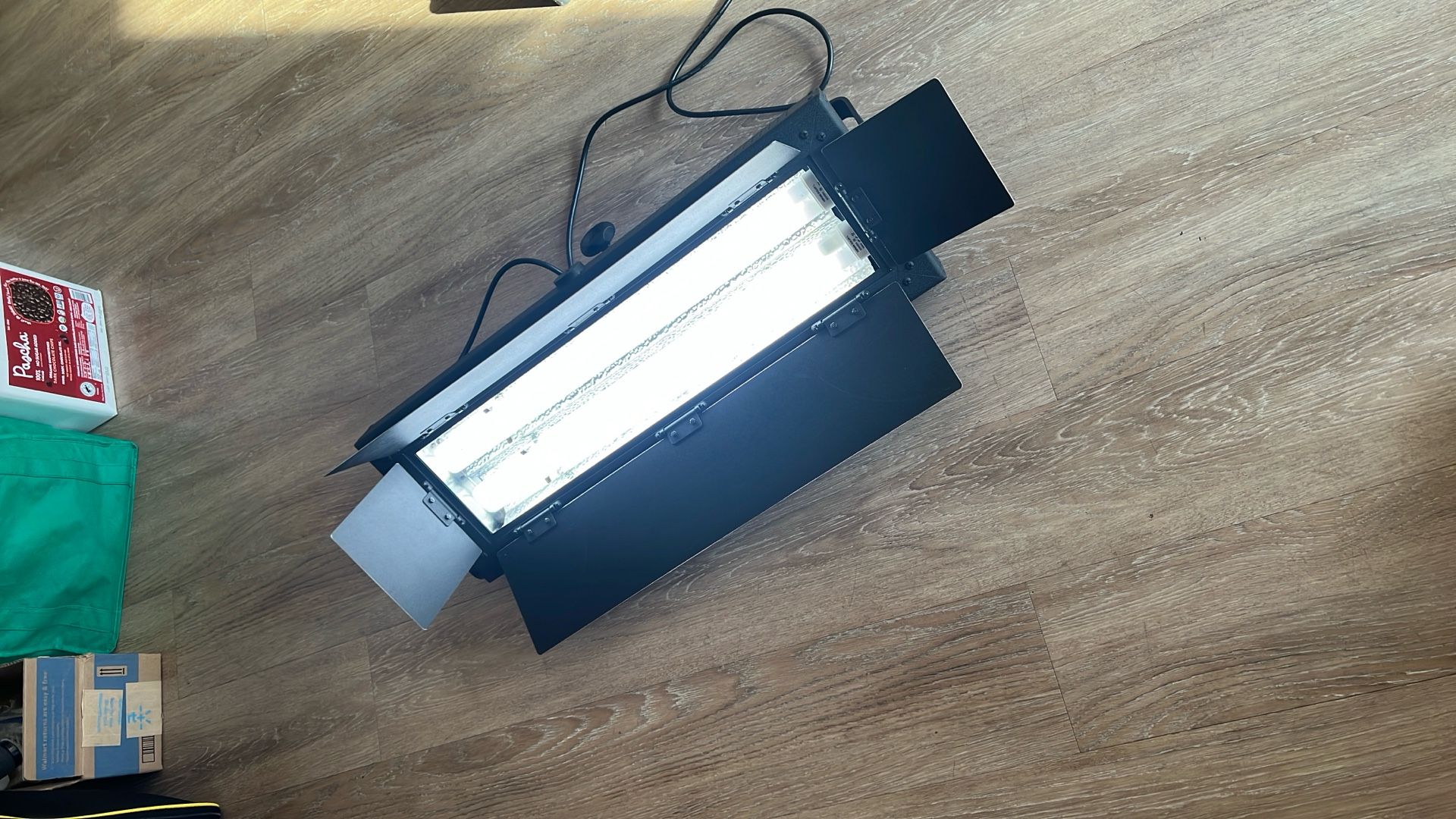 Flolight Fluorescent Kit Needs Repair 