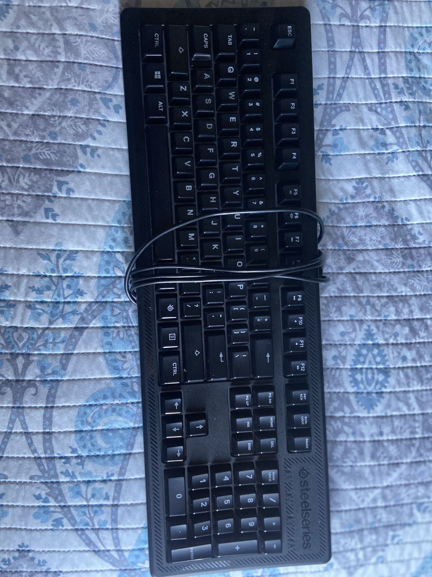 SteelSeries Apex 100 Gaming Keyboard - Tactile & Silent - Blue LED Backlit - Splash Resistant