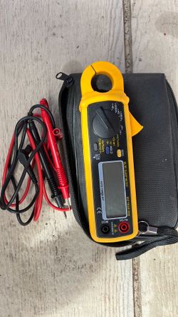 AC/DC clamp meter
