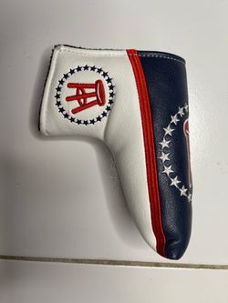 Bar stool Golf blade type putter cover almost new
