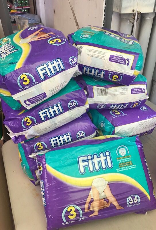 9 Bags of Fitti Size 3 Diapers =324 total Diapers