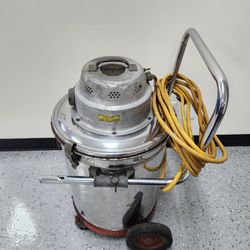 MILWAUKEE MODEL 7819 SHOP VACUUM