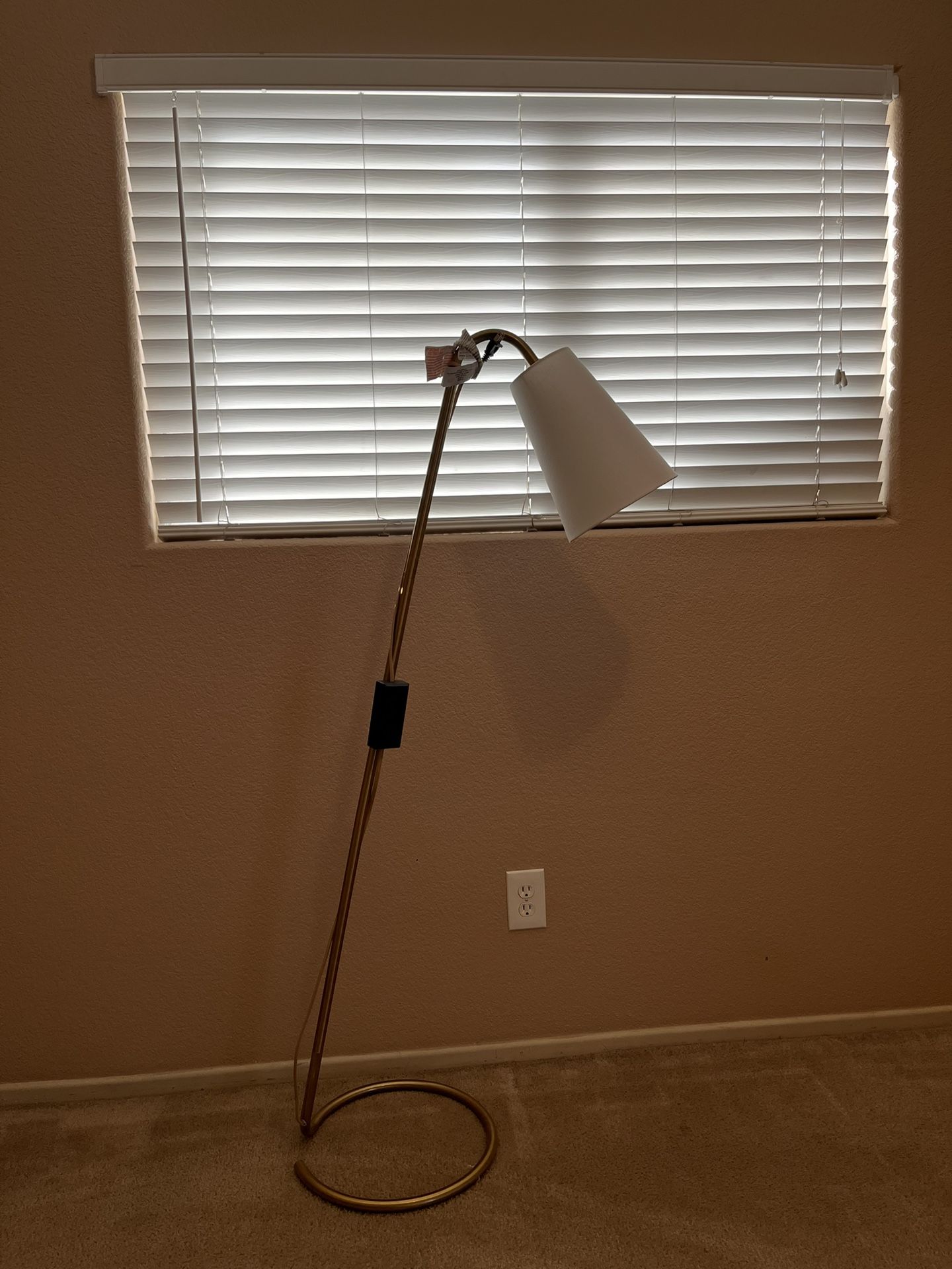 Treshold gold brass floor lamp/like new