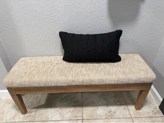 Modern Upholstered Entryway Bench – Wood Frame | Excellent Condition
