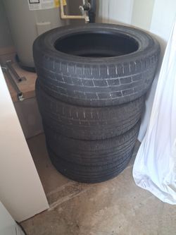 Set of 4 Used Car Tires