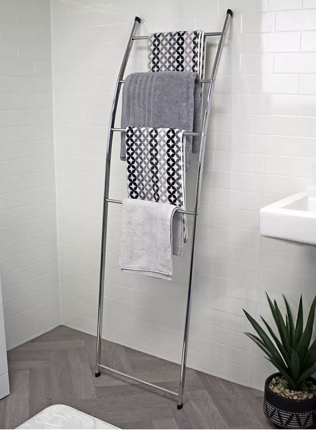 Chrome Bathroom Towel Rail/ Storage Ladder