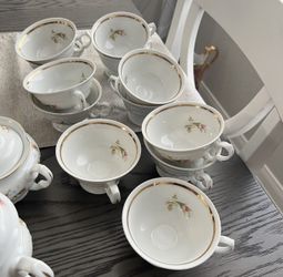 Service for 12 Vintage China Wawel Poland Pompadour Moss Rose