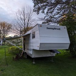 2002 Sunnybrook 5th wheel
