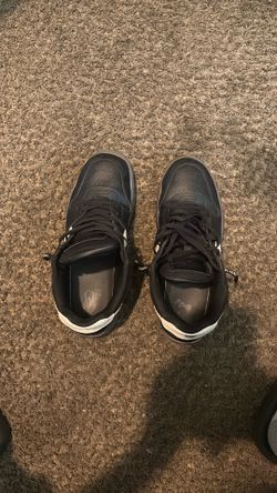 Off-White Out of Office Size “43”