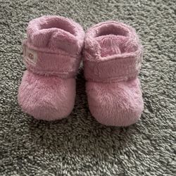 Uggs Size 2/3