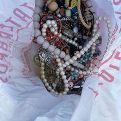 jewelry need gone asap
