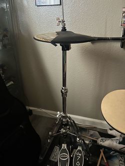 Pulse hi hat stand with low volume hi hat