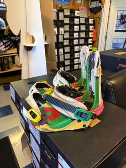 Union large snowboard, bindings certified with warranty located at Sin city snowboards