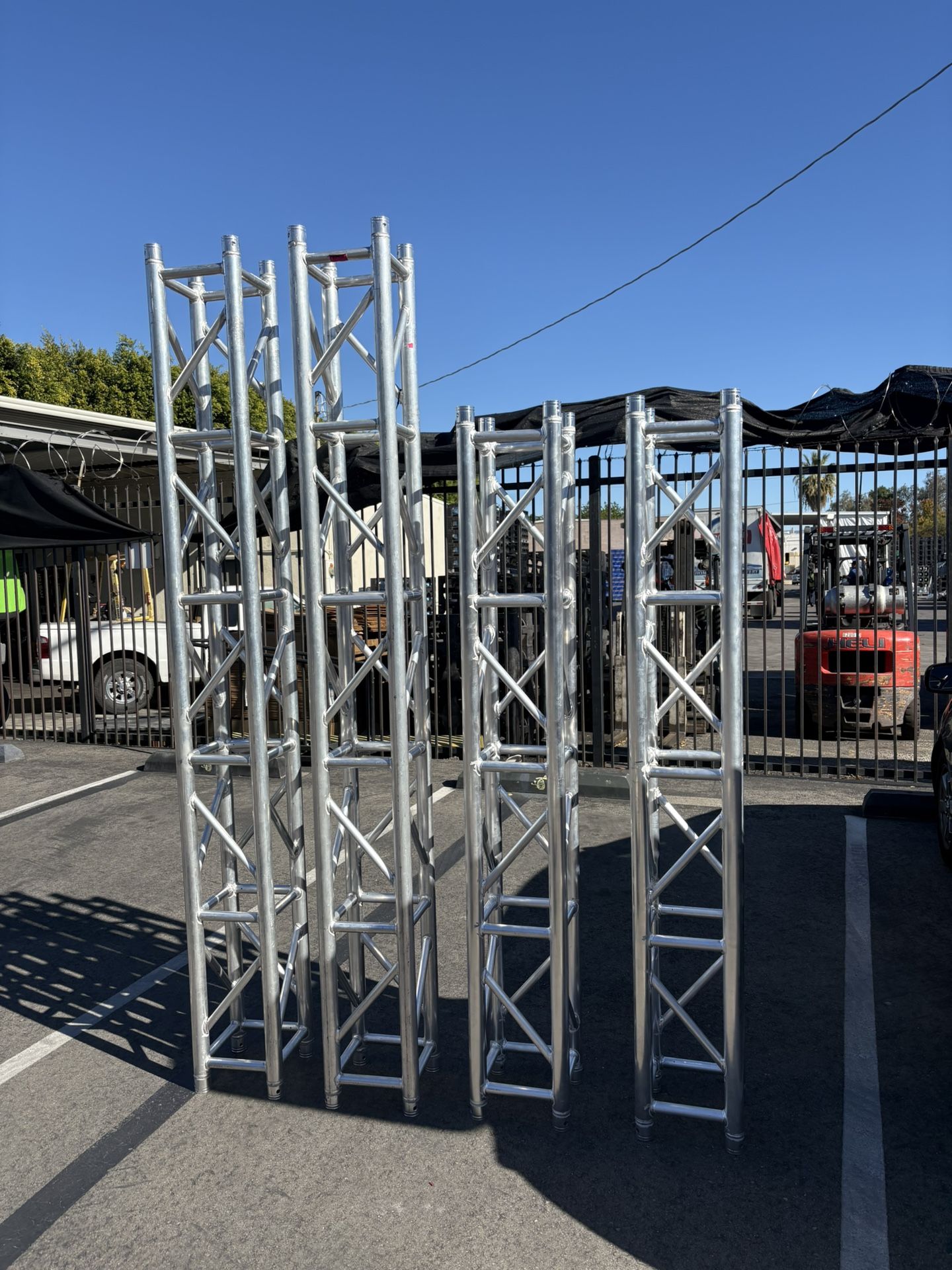 Aluminum Truss 8ft and 6ft with base plates