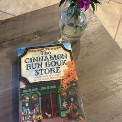 The Cinnamon Bun Book Store: The viral TikTok cozy fall romance for fans of opposites attract and small-town romcoms Book! (Dream Harbor)