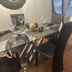 BEAUTIFUL DINING ROOM SET!!
