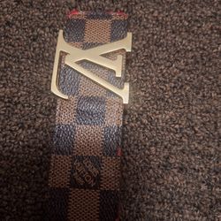 Louis Vuitton Mens Belt Pre Owned Size 42/105