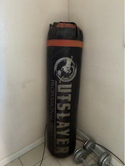 Outslayer 100lb Heavy Bag W/D-ring & Stand