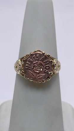 14k gold quinceañera ring with gold rose