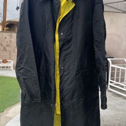 NEESE Raincoat Black/Yellow NO HOODIE , Sz Med. Flame Resistance  UN 400-32-1=NFPA 701