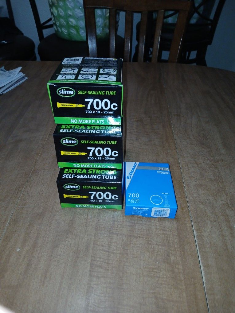 Set of 3 Slime Extra Strong Self-Sealing Inner Tubes + 1 Giant Standard Inner Tube, 700c