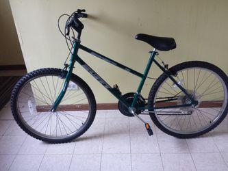 Huffy Diablo Canyon 22 15 Speed Mountain Bike for Sale in Wauconda IL OfferUp