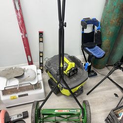 Scott's Manual Walk Behind Push Reel Lawn Mower