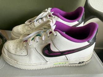Nike shoes white and purple