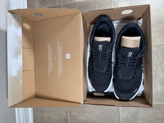 On Cloud Cloud 6 Men Size 9 (lightly Used)