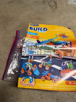 Build and play building